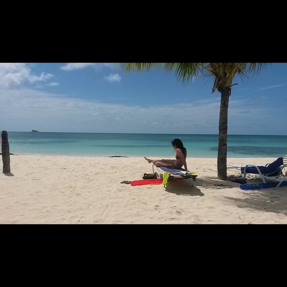 Meet your Posher, Vivien